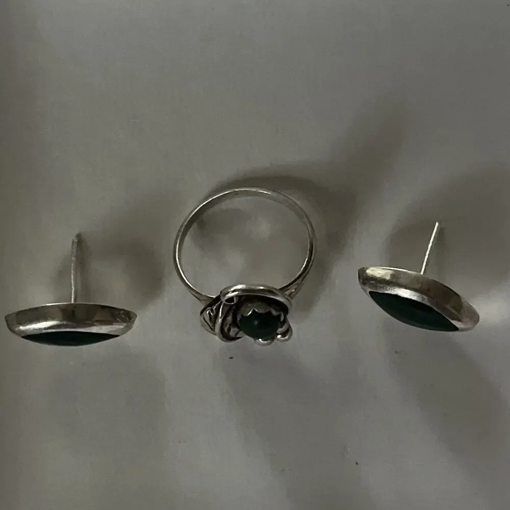 Vintage Navajo Southwestern Malachite Sterling Silver Ring & Earrings Set “EVA”
